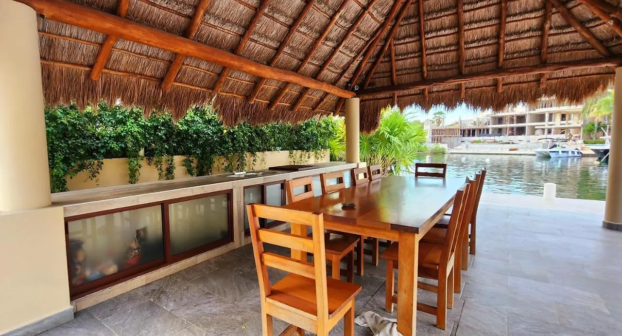 Penthouse Luxury Puerto Aventuras Apartment