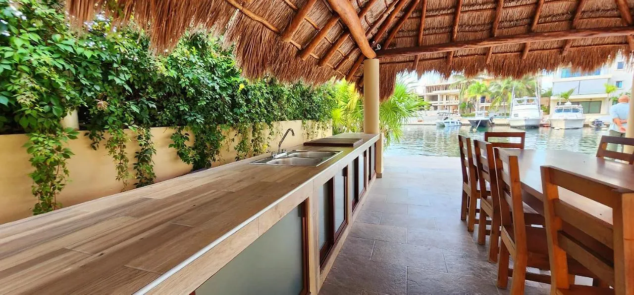 Penthouse Luxury Puerto Aventuras Apartment